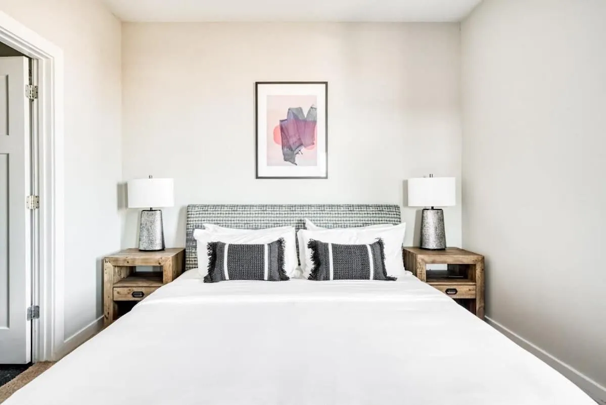 Apartment Cozysuites Music Row Spacious 2Br W Free Parking31 Nashville
