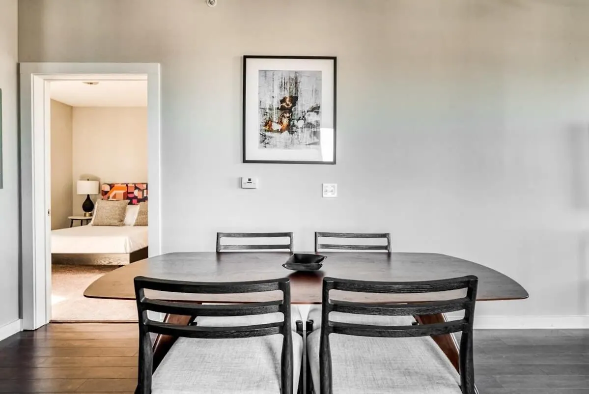 Cozysuites Music Row Spacious 2Br W Free Parking31 Nashville Apartment